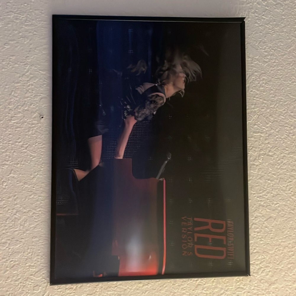 NEW Taylor Swift Red TV lenticular poster lithograph.